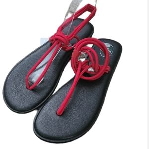 Sanuk Sunshine sandals size 9 red